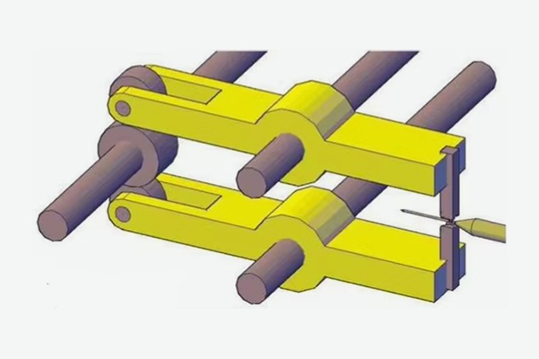 Nail-cutter-holder-adopts-pendulum-structure