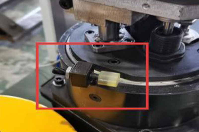 Robot-left-and-right-buffers