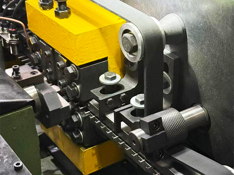 High-Precision-Double-Clamping-Mold