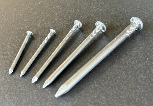 loose nails.WebP